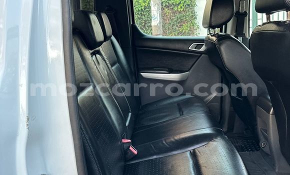 Comprar Usado Mazda BT-50 Branco Carro em Maputo em Maputo Comprar Usado Mazda BT-50 Branco Carro em Maputo em Maputo