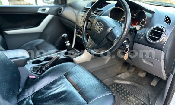 Buy New Mazda BT-50 White Car in Maputo in Maputo Buy New Mazda BT-50 White Car in Maputo in Maputo