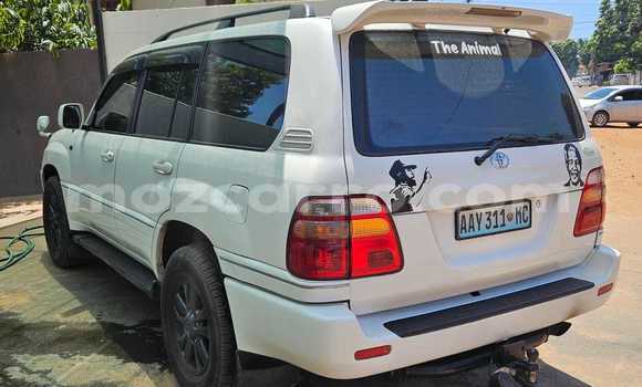 Buy Used Toyota Land Cruiser White Car in Maputo in Maputo Buy Used Toyota Land Cruiser White Car in Maputo in Maputo
