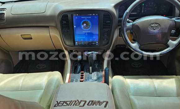 Buy Used Toyota Land Cruiser White Car in Maputo in Maputo Buy Used Toyota Land Cruiser White Car in Maputo in Maputo
