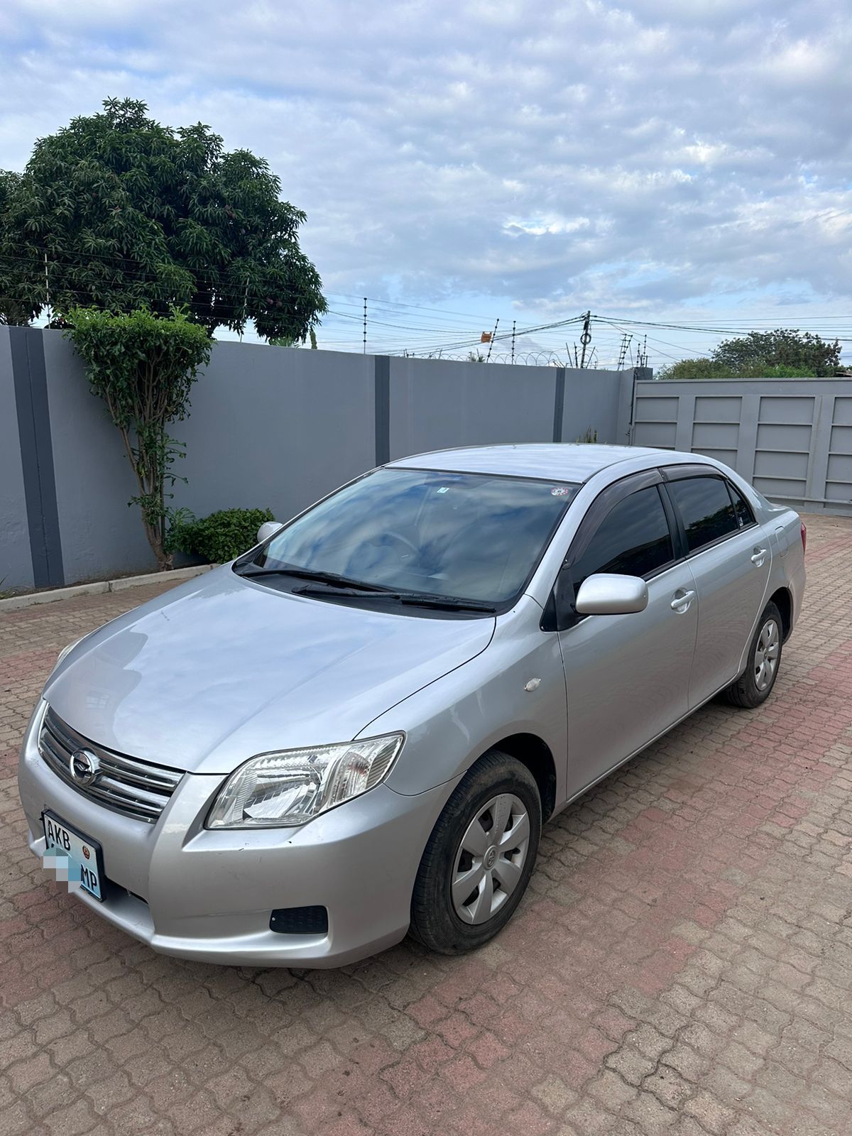 pinky＊ toyota-axio-maputo-maputo-