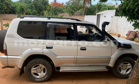 Nunua Ilio tumika Toyota Land Cruiser Prado Nyeupe Gari ndani ya Maputo nchini Maputo Nunua Ilio tumika Toyota Land Cruiser Prado Nyeupe Gari ndani ya Maputo nchini Maputo