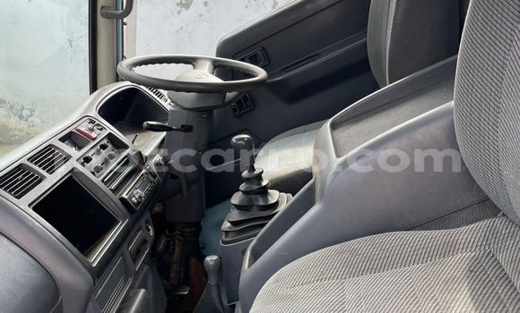 Buy Used Toyota Dyna Blue Car in Maputo in Maputo Buy Used Toyota Dyna Blue Car in Maputo in Maputo