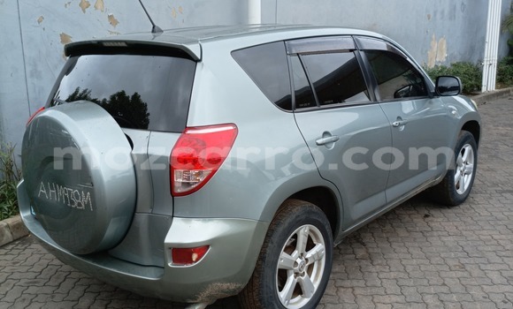 Tenga Tsaru Toyota RAV4 Zvimwe Mota in Maputo in Maputo Tenga Tsaru Toyota RAV4 Zvimwe Mota in Maputo in Maputo