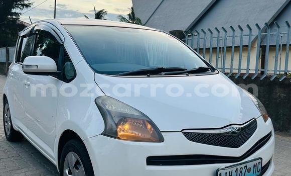 Buy Used Toyota Ractis White Car in Maputo in Maputo