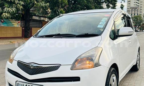 Comprar Usado Toyota Ractis Branco Carro em Maputo em Maputo Comprar Usado Toyota Ractis Branco Carro em Maputo em Maputo