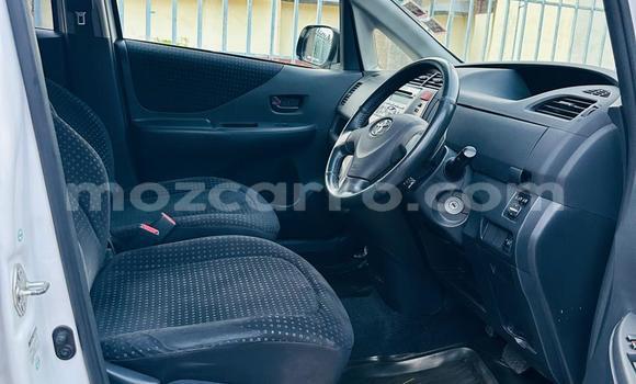 Comprar Usado Toyota Ractis Branco Carro em Maputo em Maputo Comprar Usado Toyota Ractis Branco Carro em Maputo em Maputo