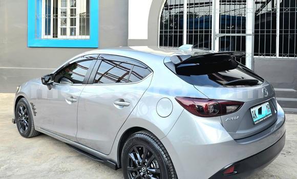 Tenga Tsaru Mazda Axela Sirivha Mota in Maputo in Maputo Tenga Tsaru Mazda Axela Sirivha Mota in Maputo in Maputo