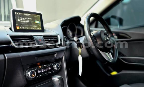 Tenga Tsaru Mazda Axela Sirivha Mota in Maputo in Maputo Tenga Tsaru Mazda Axela Sirivha Mota in Maputo in Maputo