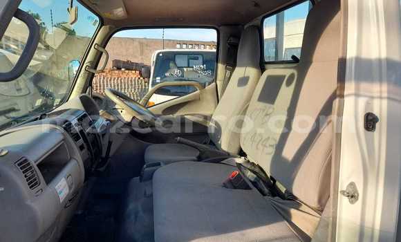 Nunua Mpya Toyota Dyna Nyeupe Lori ndani ya Maputo nchini Maputo Nunua Mpya Toyota Dyna Nyeupe Lori ndani ya Maputo nchini Maputo