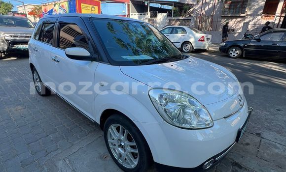 Tenga Tsaru Mazda Verisa Chena Mota in Maputo in Maputo Tenga Tsaru Mazda Verisa Chena Mota in Maputo in Maputo