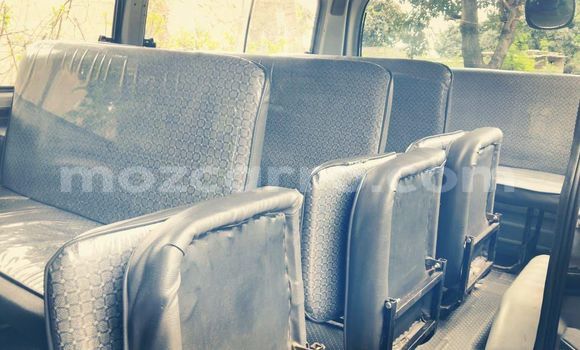 Comprar Usado Nissan Caravan Prata Carro em Maputo em Maputo Comprar Usado Nissan Caravan Prata Carro em Maputo em Maputo