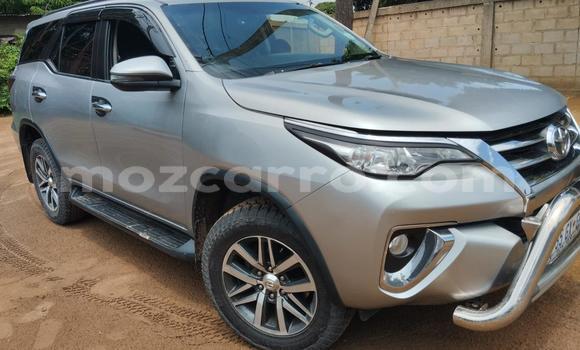 Nunua Ilio tumika Toyota Fortuner Nyingine Gari ndani ya Maputo nchini Maputo Nunua Ilio tumika Toyota Fortuner Nyingine Gari ndani ya Maputo nchini Maputo