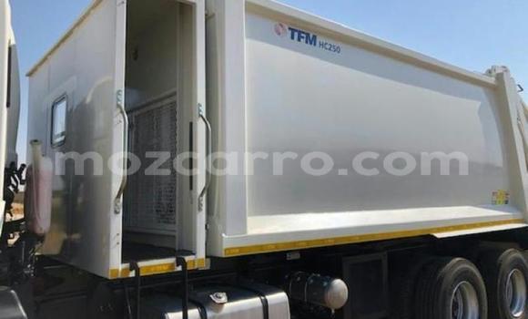 Comprar Usado Isuzu FTR 850 Prata Caminhão em Maputo em Maputo Comprar Usado Isuzu FTR 850 Prata Caminhão em Maputo em Maputo