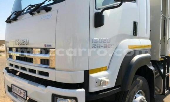 Comprar Usado Isuzu FTR 850 Prata Caminhão em Maputo em Maputo Comprar Usado Isuzu FTR 850 Prata Caminhão em Maputo em Maputo