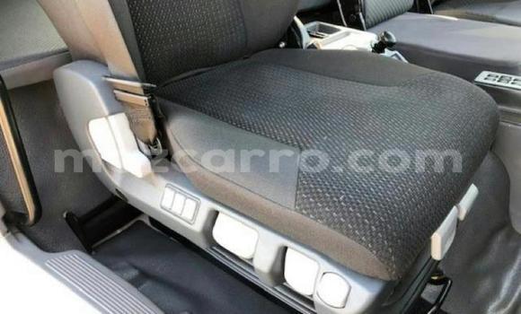 Comprar Usado Isuzu FTR 850 Prata Caminhão em Maputo em Maputo Comprar Usado Isuzu FTR 850 Prata Caminhão em Maputo em Maputo