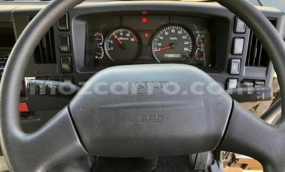 Comprar Usado Isuzu FTR 850 Prata Caminhão em Maputo em Maputo Comprar Usado Isuzu FTR 850 Prata Caminhão em Maputo em Maputo