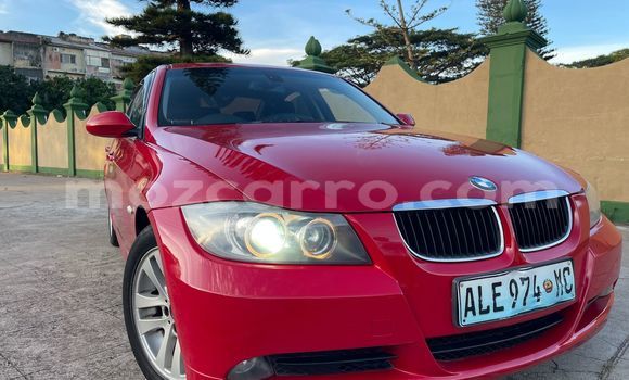 Comprar Usado BMW 3-Series Vermelho Carro em Maputo em Maputo