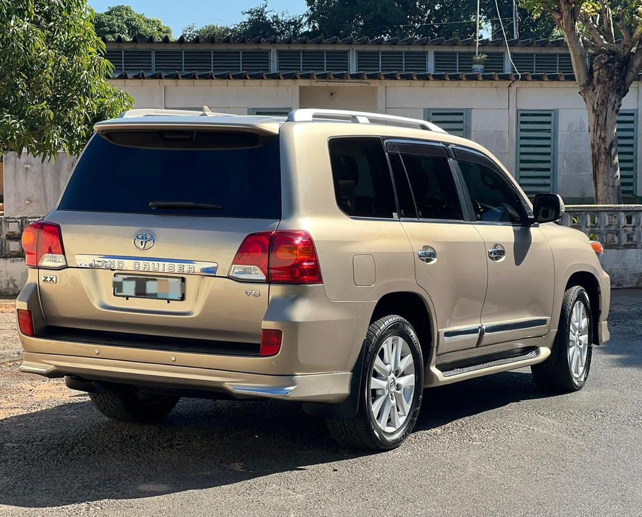 Buy used toyota land cruiser other car in maputo in maputo - mozcarro
