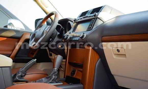 Nunua Imported Toyota Prado Nyeupe Gari ndani ya Import - Dubai nchini Cabo Delgado Nunua Imported Toyota Prado Nyeupe Gari ndani ya Import - Dubai nchini Cabo Delgado