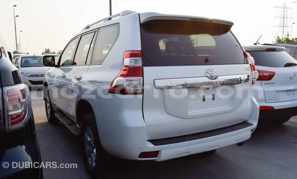 Nunua Imported Toyota Prado Nyeupe Gari ndani ya Import - Dubai nchini Cabo Delgado Nunua Imported Toyota Prado Nyeupe Gari ndani ya Import - Dubai nchini Cabo Delgado