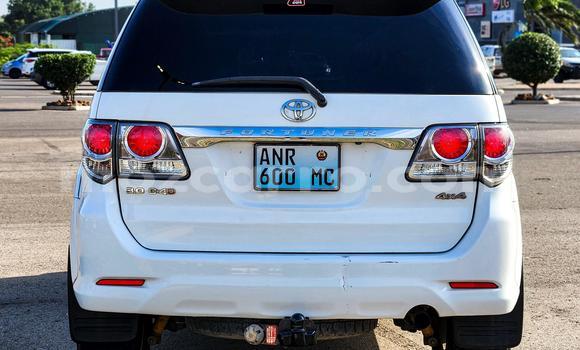 Nunua Mpya Toyota Fortuner Nyeupe Gari ndani ya Maputo nchini Maputo Nunua Mpya Toyota Fortuner Nyeupe Gari ndani ya Maputo nchini Maputo