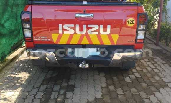 Nunua Ilio tumika Isuzu D-MAX Nyekundu Gari ndani ya Maputo nchini Maputo Nunua Ilio tumika Isuzu D-MAX Nyekundu Gari ndani ya Maputo nchini Maputo