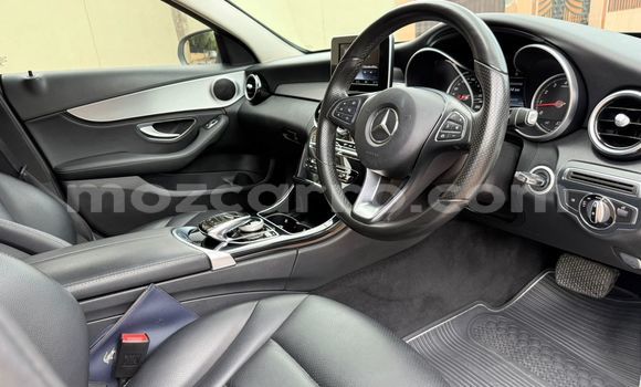 Tenga Tsaru Mercedes-Benz C-Classe Chena Mota in Maputo in Maputo Tenga Tsaru Mercedes-Benz C-Classe Chena Mota in Maputo in Maputo