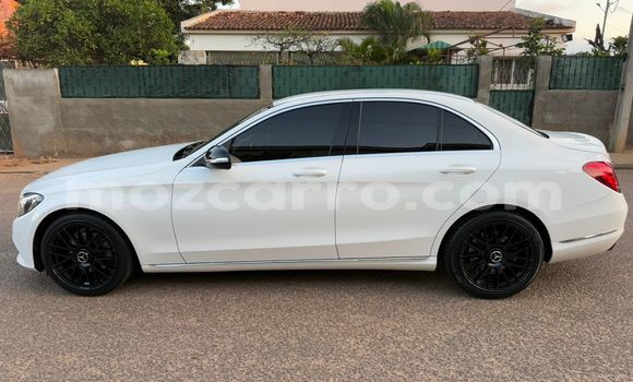 Tenga Tsaru Mercedes-Benz C-Classe Chena Mota in Maputo in Maputo Tenga Tsaru Mercedes-Benz C-Classe Chena Mota in Maputo in Maputo