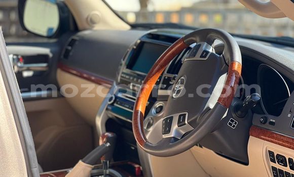 Nunua Ilio tumika Toyota Land Cruiser Prado Brown Gari ndani ya Maputo nchini Maputo Nunua Ilio tumika Toyota Land Cruiser Prado Brown Gari ndani ya Maputo nchini Maputo