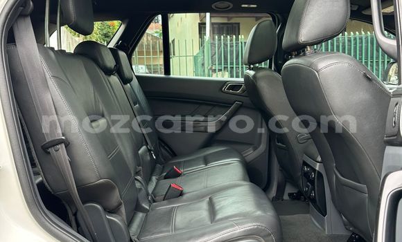 Comprar Usado Ford Everest Branco Carro em Maputo em Maputo Comprar Usado Ford Everest Branco Carro em Maputo em Maputo