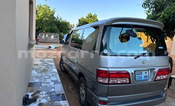 Comprar Usado Toyota Regius De outros Carro em Maputo em Maputo Comprar Usado Toyota Regius De outros Carro em Maputo em Maputo