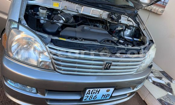 Tenga Tsaru Toyota Regius Zvimwe Mota in Maputo in Maputo Tenga Tsaru Toyota Regius Zvimwe Mota in Maputo in Maputo