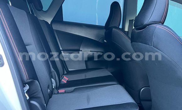 Buy Used Toyota Ractis White Car in Maputo in Maputo Buy Used Toyota Ractis White Car in Maputo in Maputo