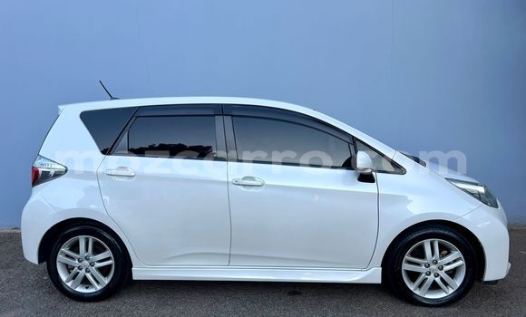 Buy Used Toyota Ractis White Car in Maputo in Maputo Buy Used Toyota Ractis White Car in Maputo in Maputo