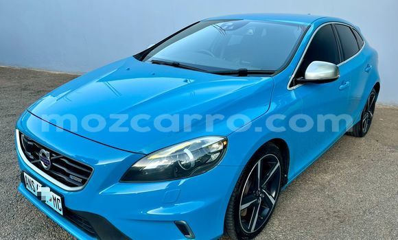 Tenga Tsaru Volvo V40 Bhuruu Mota in Maputo in Maputo