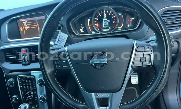 Buy Used Volvo V40 Blue Car in Maputo in Maputo Buy Used Volvo V40 Blue Car in Maputo in Maputo