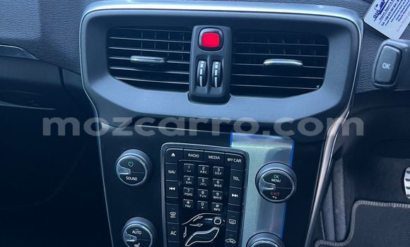 Buy Used Volvo V40 Blue Car in Maputo in Maputo Buy Used Volvo V40 Blue Car in Maputo in Maputo