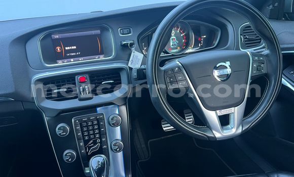 Buy Used Volvo V40 Blue Car in Maputo in Maputo Buy Used Volvo V40 Blue Car in Maputo in Maputo