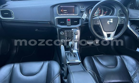 Buy Used Volvo V40 Blue Car in Maputo in Maputo Buy Used Volvo V40 Blue Car in Maputo in Maputo