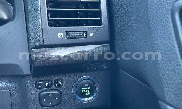 Buy Used Toyota Mark X White Car in Maputo in Maputo Buy Used Toyota Mark X White Car in Maputo in Maputo