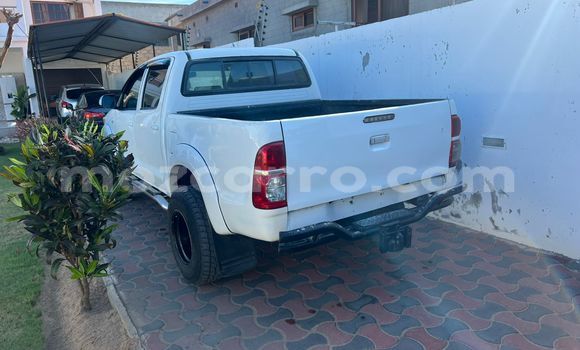 Buy Used Toyota Hilux White Car in Maputo in Maputo Buy Used Toyota Hilux White Car in Maputo in Maputo