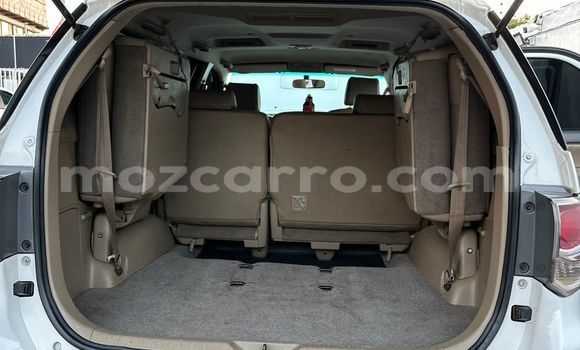 Nunua Ilio tumika Toyota Fortuner Nyeupe Gari ndani ya Maputo nchini Maputo Nunua Ilio tumika Toyota Fortuner Nyeupe Gari ndani ya Maputo nchini Maputo