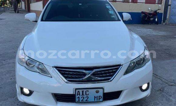 Buy Used Toyota Mark X White Car in Maputo in Maputo
