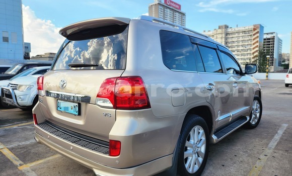 Tenga Itsva Toyota Land Cruiser Zvimwe Mota in Maputo in Maputo Tenga Itsva Toyota Land Cruiser Zvimwe Mota in Maputo in Maputo