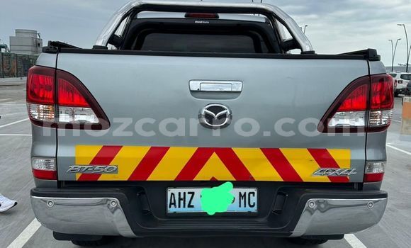Comprar Usado Mazda BT-50 De outros Carro em Maputo em Maputo Comprar Usado Mazda BT-50 De outros Carro em Maputo em Maputo