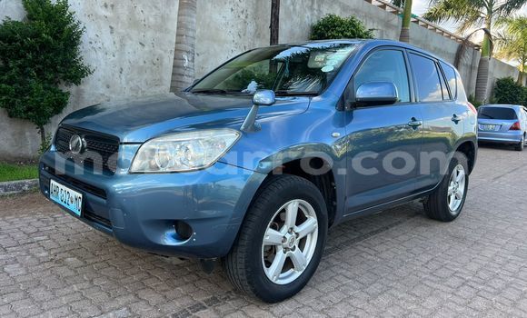 Comprar Usado Toyota RAV4 Azul Carro em Maputo em Maputo Comprar Usado Toyota RAV4 Azul Carro em Maputo em Maputo