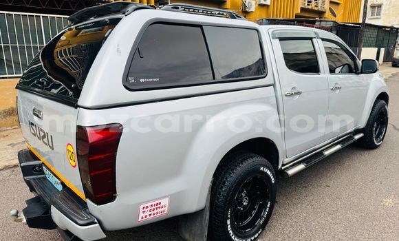 Comprar Usado Isuzu D-MAX De outros Carro em Maputo em Maputo Comprar Usado Isuzu D-MAX De outros Carro em Maputo em Maputo