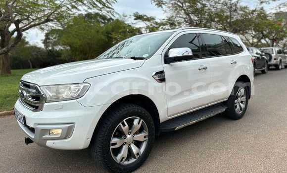 Nunua Ilio tumika Ford Everest Nyeupe Gari ndani ya Maputo nchini Maputo Nunua Ilio tumika Ford Everest Nyeupe Gari ndani ya Maputo nchini Maputo
