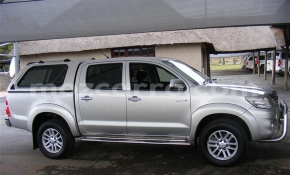 Comprar Usado Toyota Hilux Prata Carro em Maputo em Maputo Comprar Usado Toyota Hilux Prata Carro em Maputo em Maputo